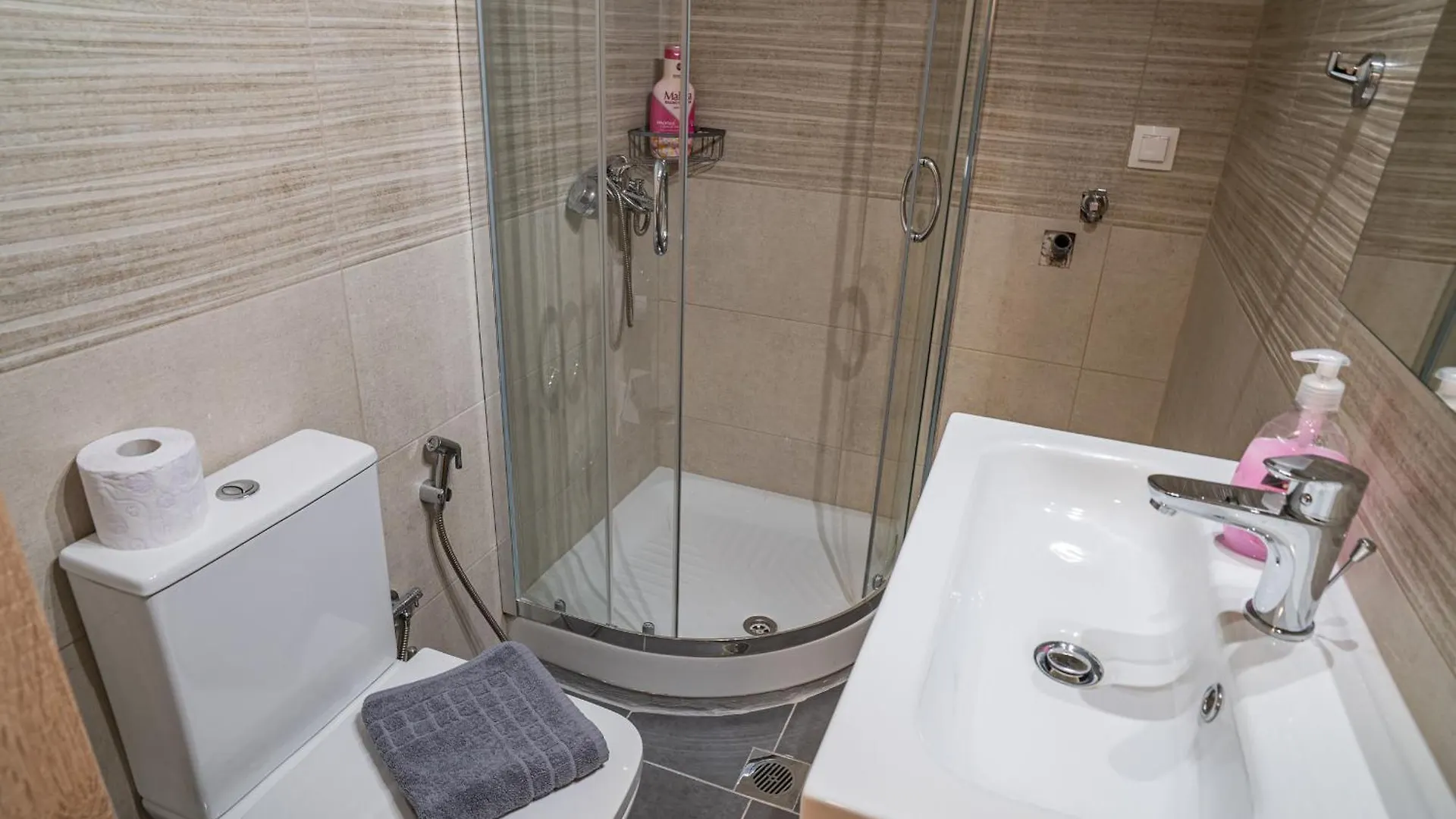 Feel Greek Hospitality #Θ001 Apartment Thessaloniki 0*,  Greece